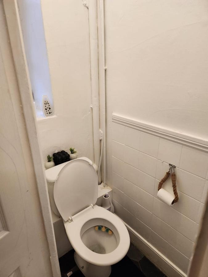 2-bedroom Flat In Cutty-sark, Greenwich ! Appartamento Londra