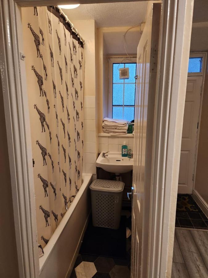2-bedroom Flat In Cutty-sark, Greenwich ! Appartamento